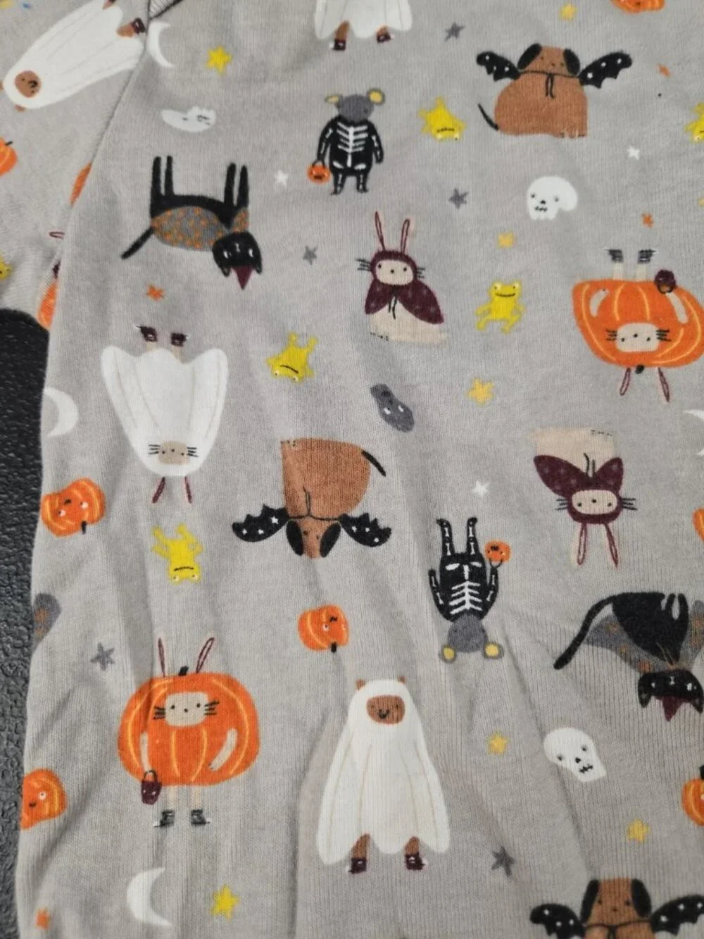 Old Navy Unisex 6-12 Month One Piece Long Sleeve Halloween Print Bodysuit